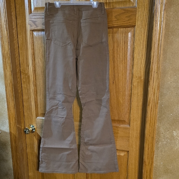 YMI Tan Flare Jeans for Women Size Large - Picture 2 of 6